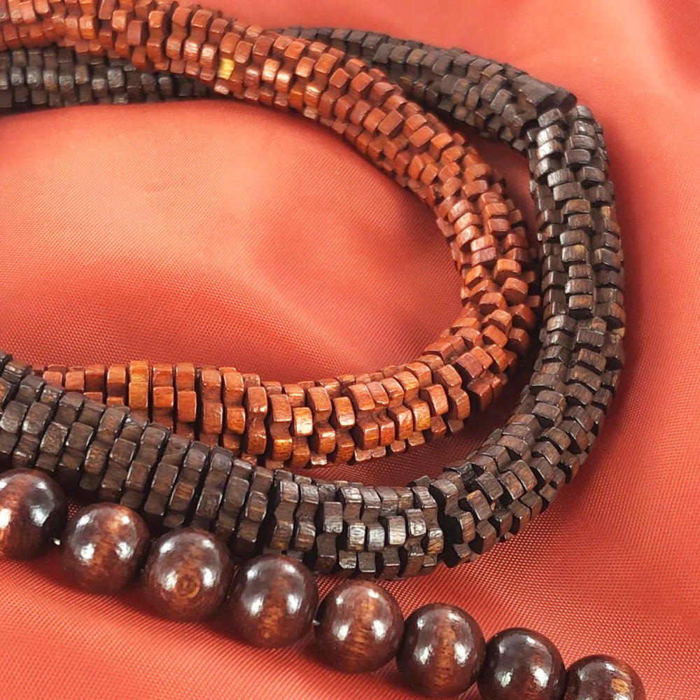 Unieke houten bloemkraal voor sieraden maken inspiratie Nieuwekralen