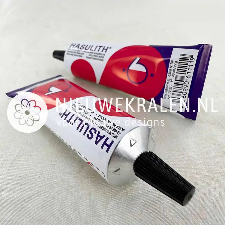 Gereedschap voor sieraden maken, waaronder sieradentangen, lijm, hotfix applicators, pickerpennen en hulpmiddelen voor kralen, strass stenen en sieradenonderdelen.