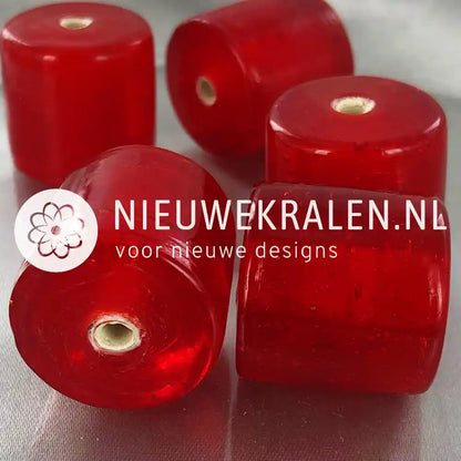 Ingi boka kralen cilinder 21mm rood met witte binnenkant voor het maken van Surinaamse sieraden.