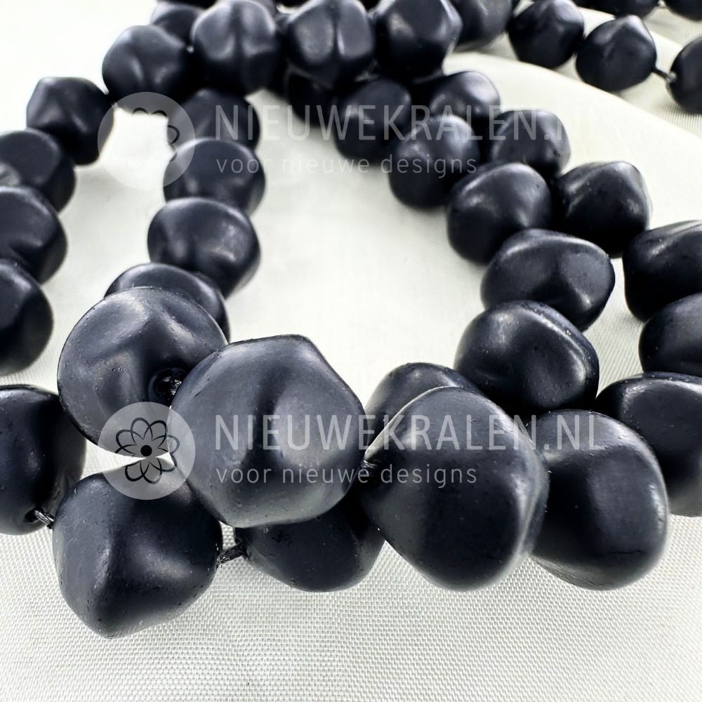 Barok glasparels 14 mm Black – parels in zacht mat zwart