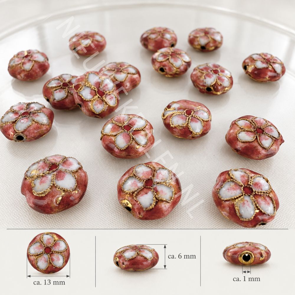 Antiek roze plat-ronde cloisonné kralen van 13 mm met bloemen in wit, rood en roze emaille en goudkleurig draadwerk.