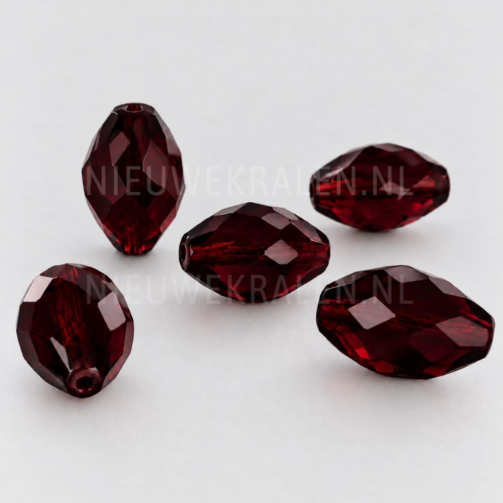 Fire Polished facet kralen ovaal 18 mm x 12 mm bordeaux rood van Preciosa uit Tsjechië