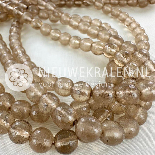 Glaskralen rond beige mat/glans 8 mm met karakteristieke afwerking