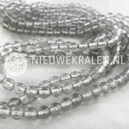 Glaskralen rond zilvergrijs mat/glans 6 mm met karakteristieke afwerking