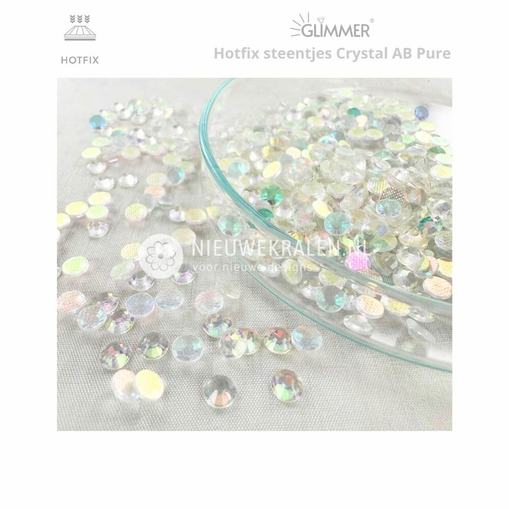 Glimmer hotfix steentjes SS20 in de kleur Crystal AB Pure transparant met vaste lijmlaag