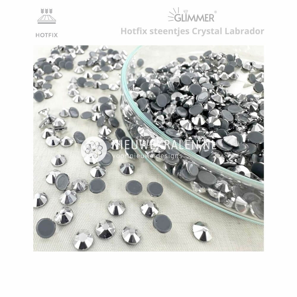 Glimmer hotfix steentjes SS20 in de kleur Crystal Labrador met vaste lijmlaag