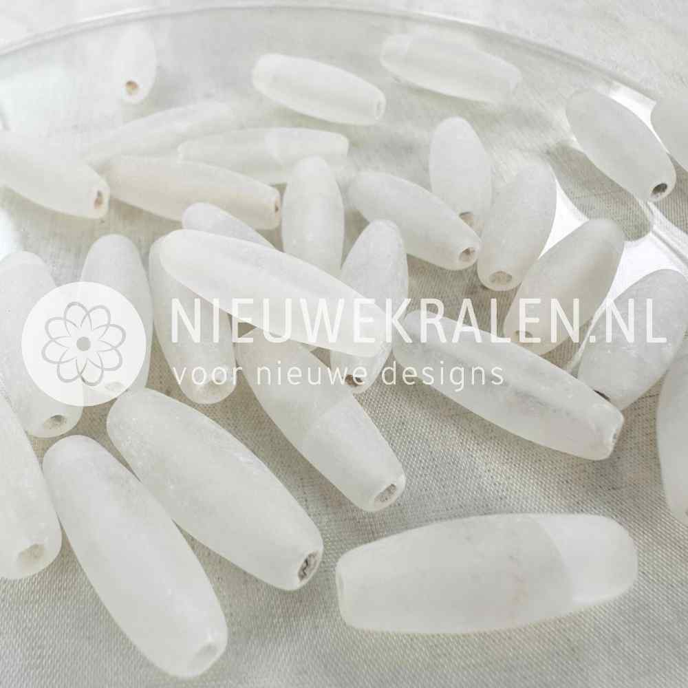 Handgemaakte glaskralen ovaal mat kristal 22×8mm – uniek en ambachtelijk