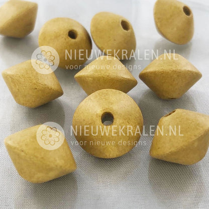 Konische keramiek kralen 18x13 mm in zandkleur met beige en okergele nuances