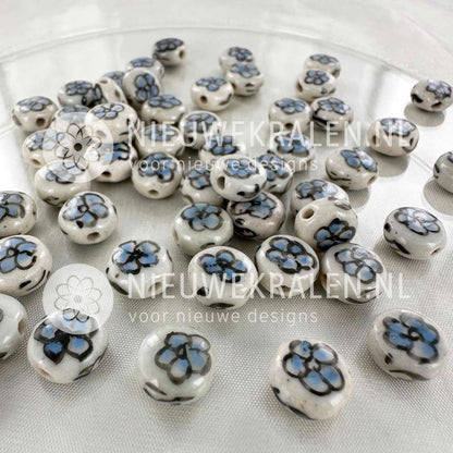 Keramiek kralen met bloemen rond plat wit blauw 10x5 mm van Grieks keramiek
