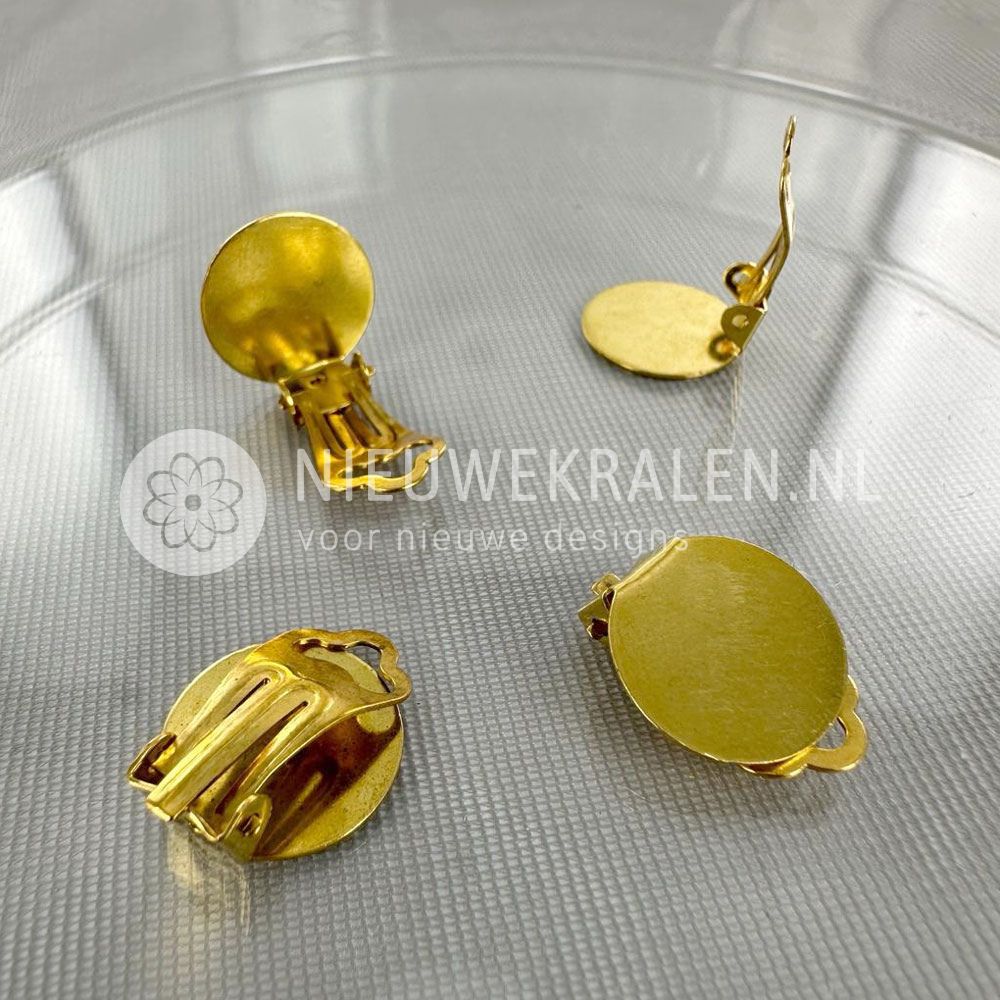 Oorclips met rond plaatje goud 15 mm