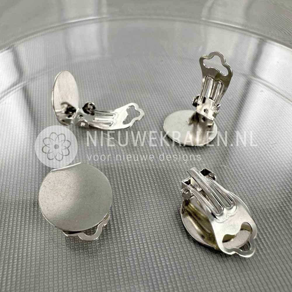 Oorclips met rond plaatje zilver 15 mm