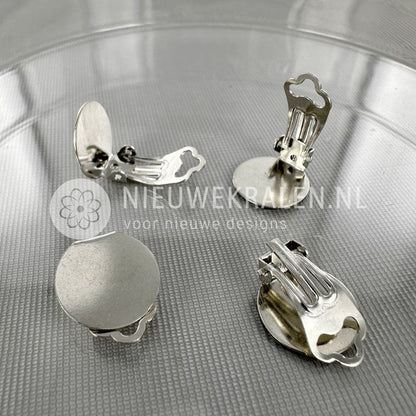 Oorclips met rond plaatje zilver 15 mm