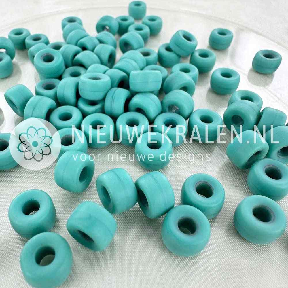 Pony Beads 9mm mat turquoise – Tsjechische glaskralen met groot rijggat in opaque turquoise met matte afwerking