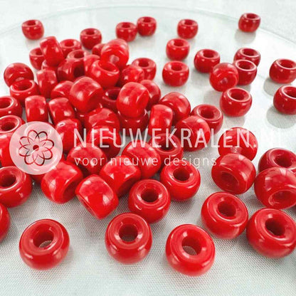 Pony Beads 9mm opaque rood – ondoorzichtige rode Tsjechische glaskralen met groot rijggat