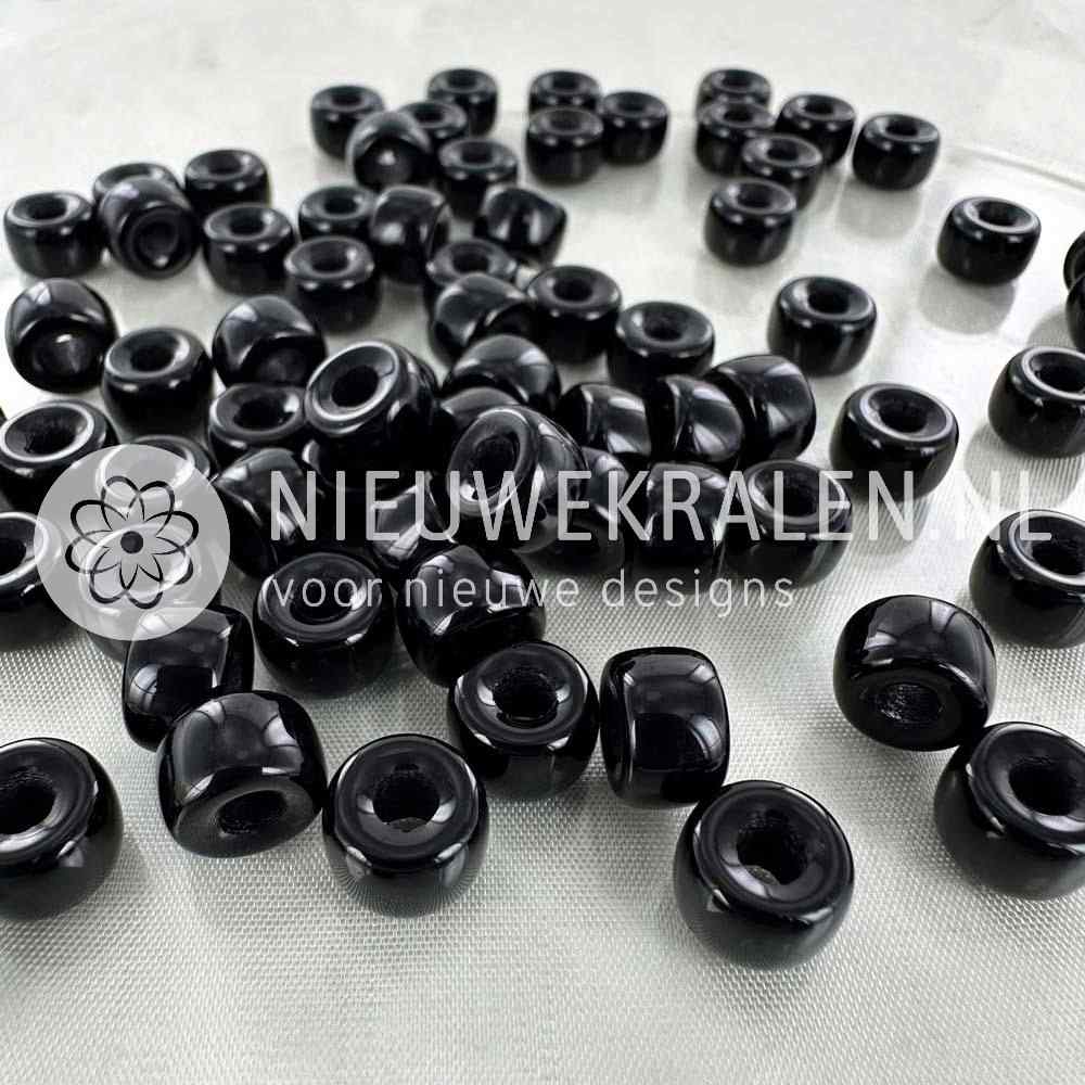 Pony Beads 9mm zwart – Tsjechische glaskralen met groot rijggat in de kleur opaque zwart ondoorzichtig