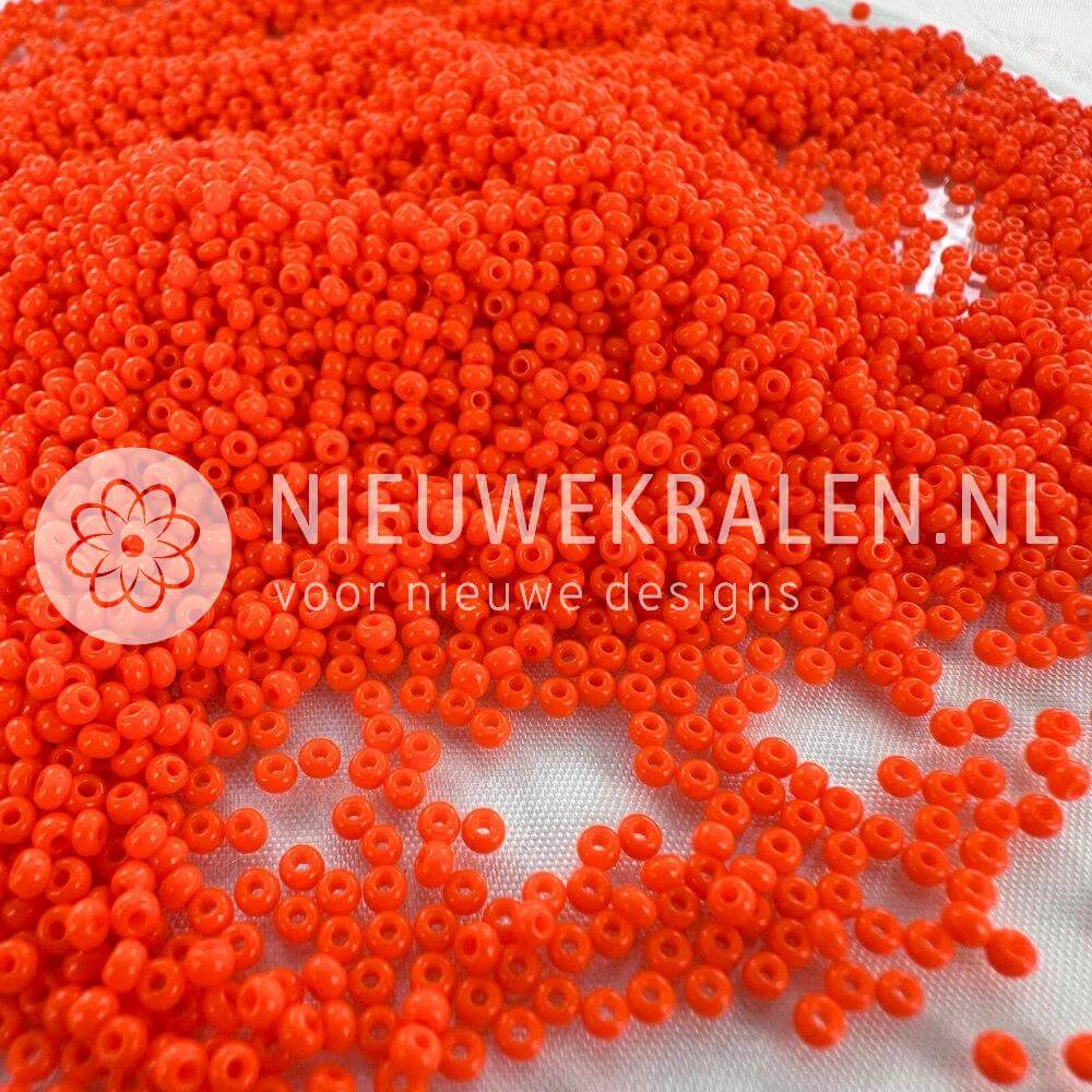 Preciosa rocailles 11/0 opaque orange 2 mm Tsjechische glaskralen