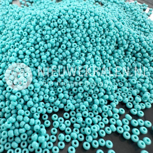 Preciosa rocailles 11/0 opaque turquoise 2 mm Tsjechische glaskralen