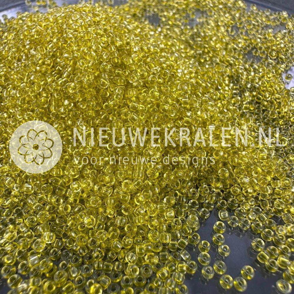 Preciosa rocailles 11/0 yellow green 2 mm Tsjechische glaskralen transparant geelgroen