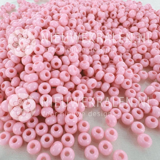 Preciosa rocailles 6/0 Powder Pink 03293 – roze Tsjechische glaskralen van ca. 4 mm