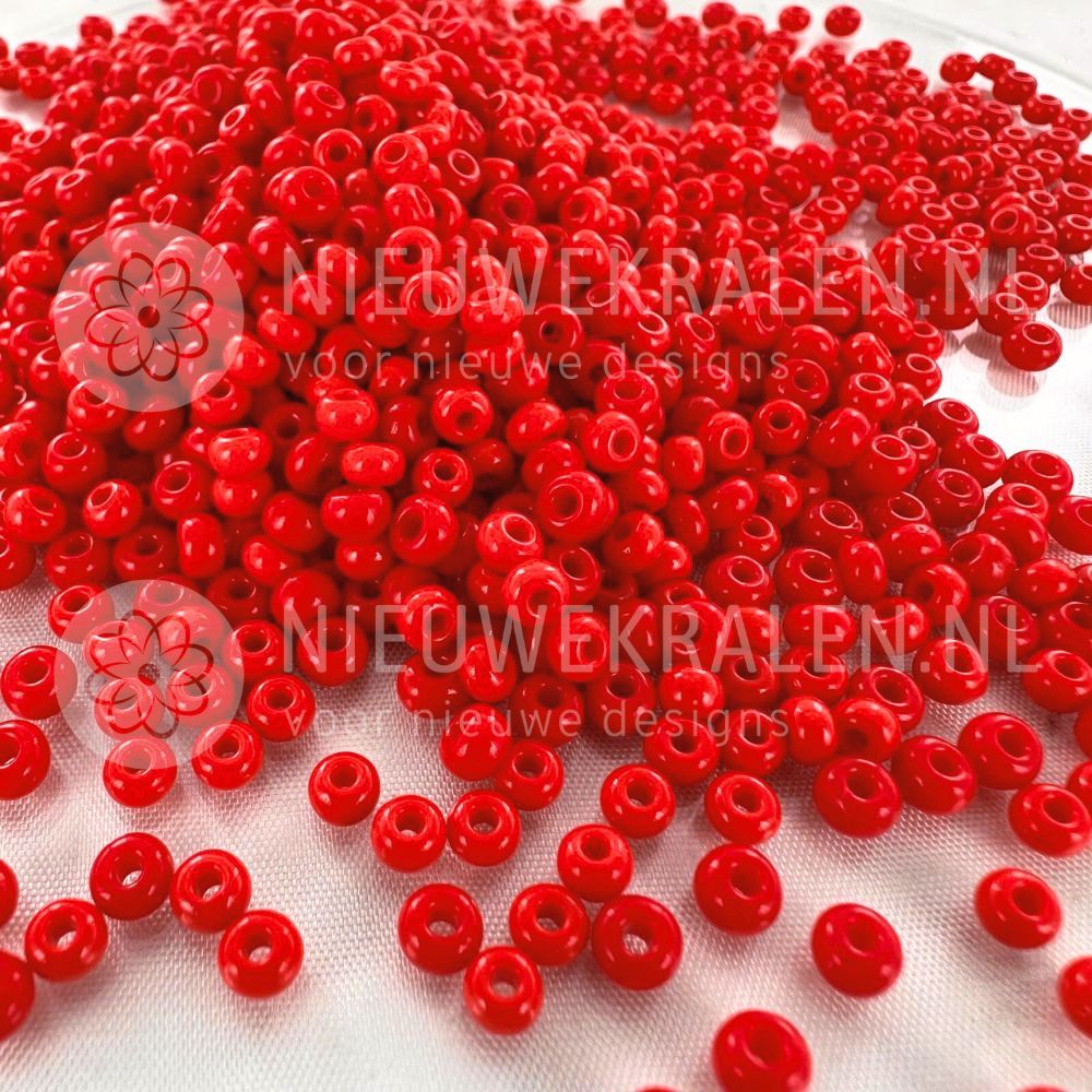 Preciosa rocailles 6/0 Red Coral – Tsjechische seed beads en borduurkralen in de kleur rood van ca. 4 mm
