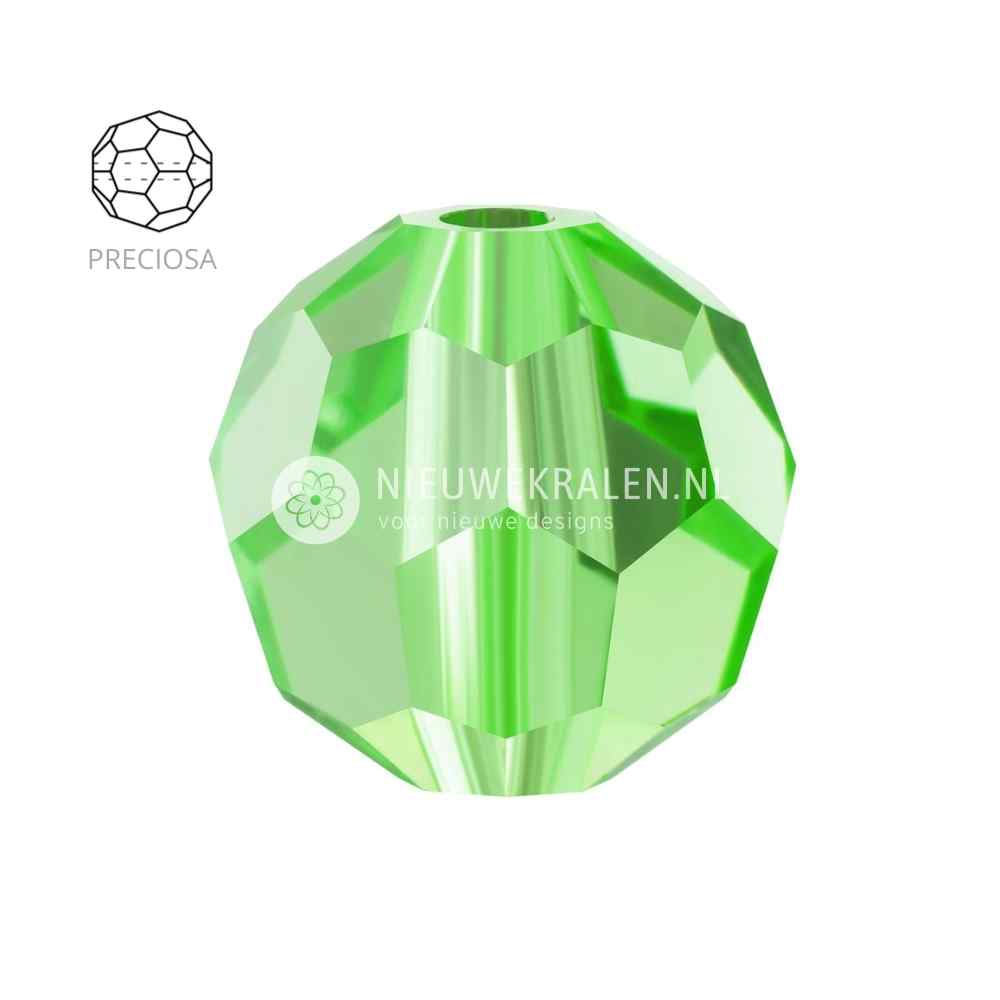 Preciosa Round Beads 6mm Peridot. Ronde facetgeslepen Tsjechische kristal kralen in een frisse, lichtgroene tint voor sieraden en borduren.