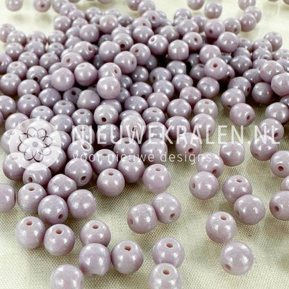 Ronde Pressed Beads glaskralen van 5 mm in opaque lila, Tsjechische glaskralen