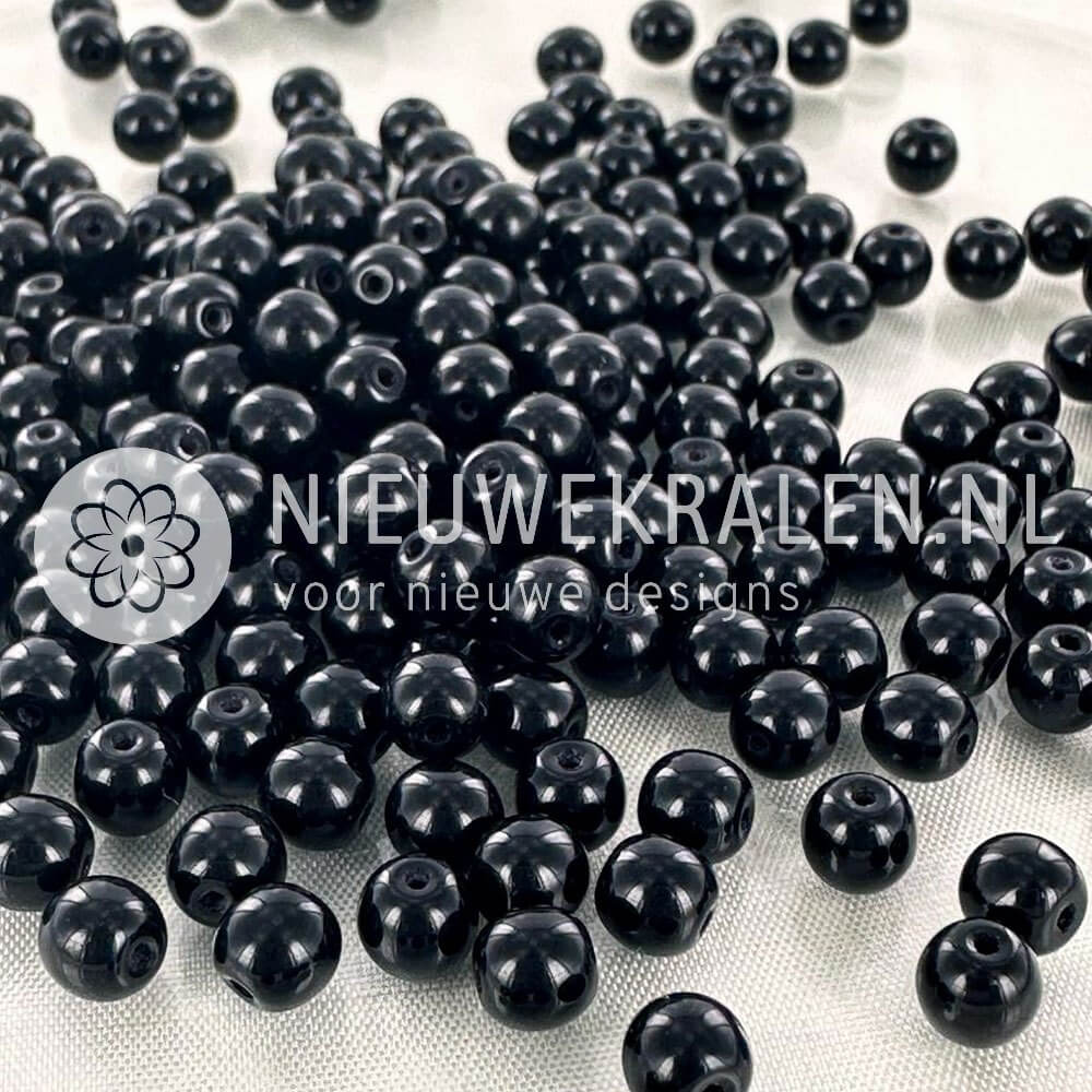 Ronde Pressed Beads glaskralen van 5 mm in opaque zwart
