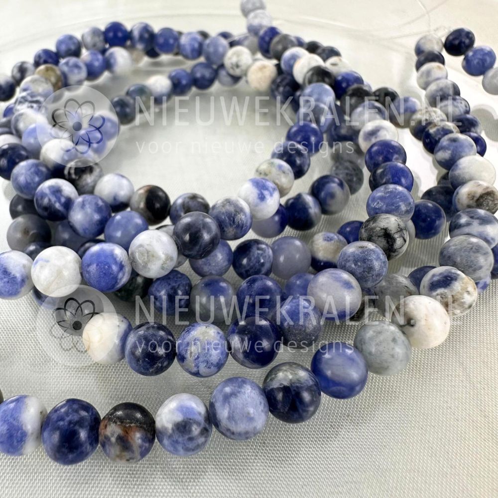 Sodaliet natuursteen kralen rond 6 mm met blauwe, witte en grijze kleurnuances