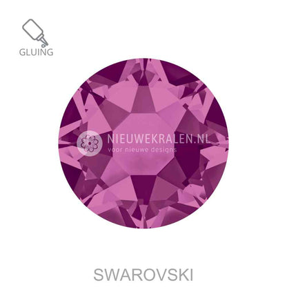 Swarovski plakstenen Non Hotfix Fuchsia (502) – luxe flatback kristallen zonder lijmlaag in een levendige, intens roze-paarse tint.