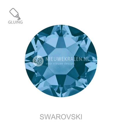 Swarovski plakstenen Non Hotfix SS16 Montana (207) – luxe flatback kristallen zonder lijmlaag in een nachtblauwe kristaltint.