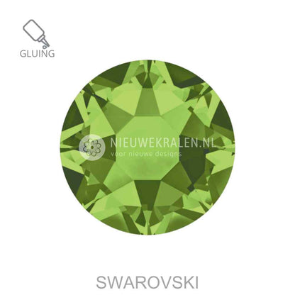 Swarovski plakstenen Non Hotfix SS16 Olivine (228) – luxe flatback kristallen zonder lijmlaag in een olijfgroene kristaltint.
