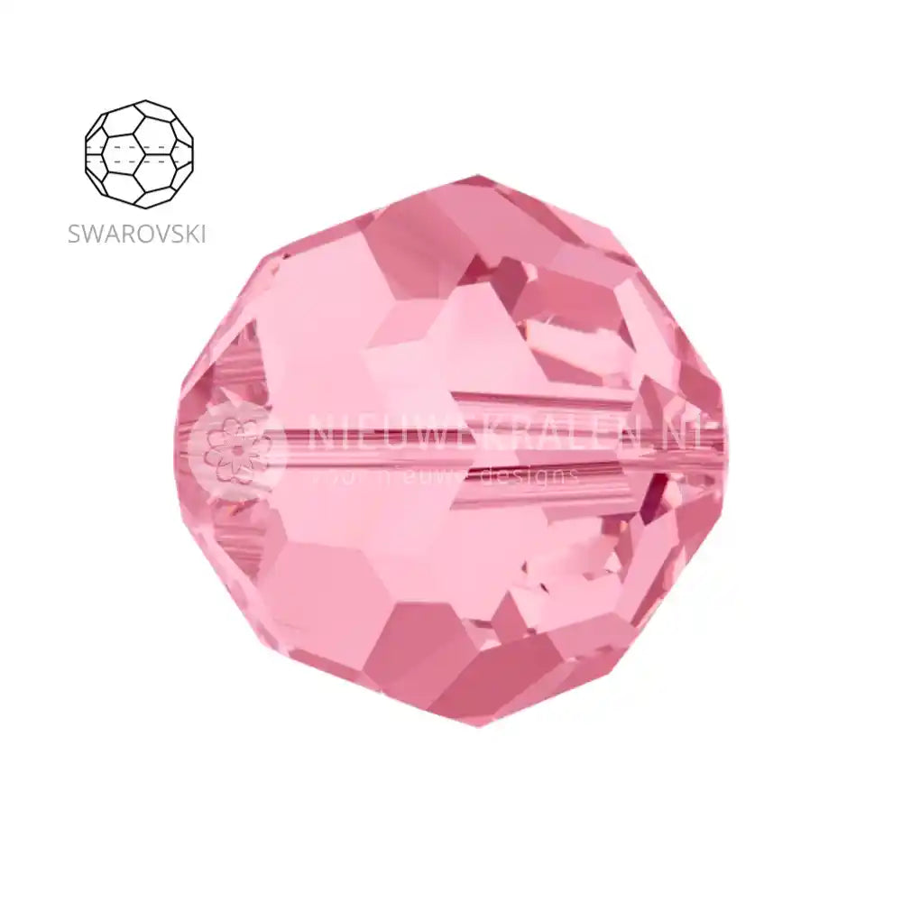 Swarovski Round Beads 6mm Light Rose (223) kristalkralen in een elegante lichtroze kleur – facetgeslepen close-up productfoto.