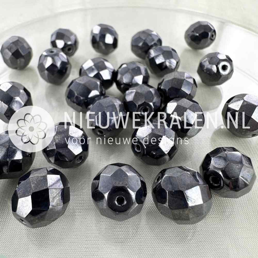 Tsjechische facet kralen 12 antraciet – Fire Polished glaskralen van Preciosa met schitterende glans in metallic antraciet kleur.