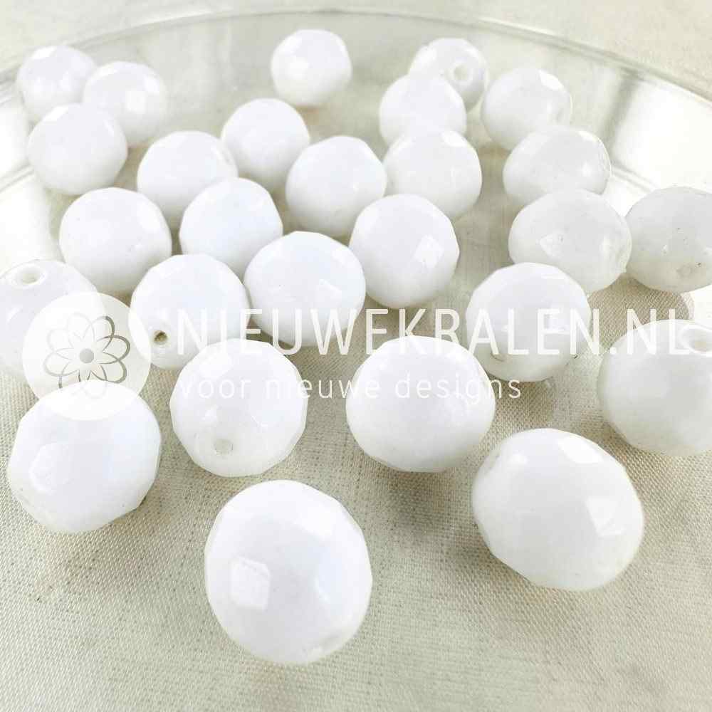 Tsjechische facet kralen 12 mm wit – Fire Polished glaskralen van Preciosa in een opaque witte kleur.