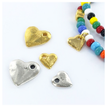 Afbeelding in Gallery-weergave laden, Hanger charm bedeltje hartje 10mm verguld per 1 stuk
