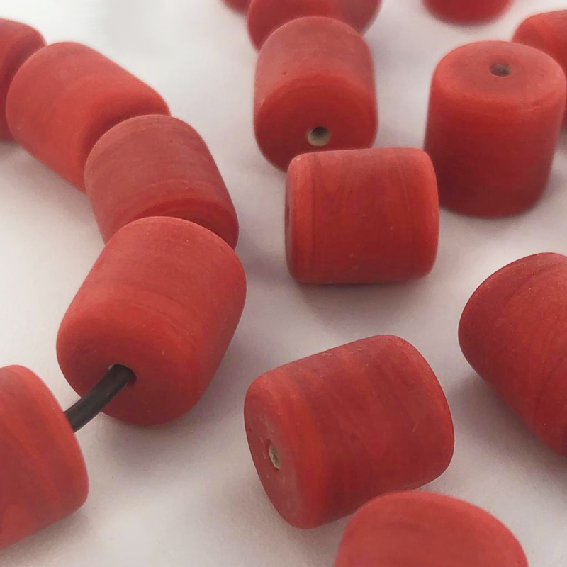 Bloedkoraal imitatie koraal kralen glas cilinder rood 11mm per 50 gram