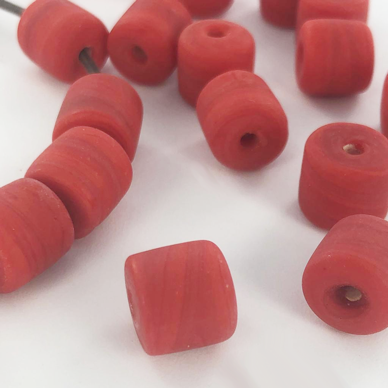 Bloedkoraal imitatie koraal kralen glas cilinder rood 9mm per 25 gram