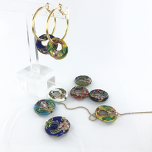 Afbeelding in Gallery-weergave laden, Cloisonne kralen 20mm rond plat wit per stuk
