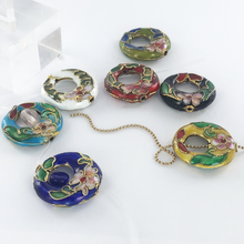 Afbeelding in Gallery-weergave laden, Cloisonne kralen 20mm rond plat wit per stuk
