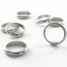 Afbeelding in Gallery-weergave laden, Gesloten ringen rond 18mm zilver per 1 stuk
