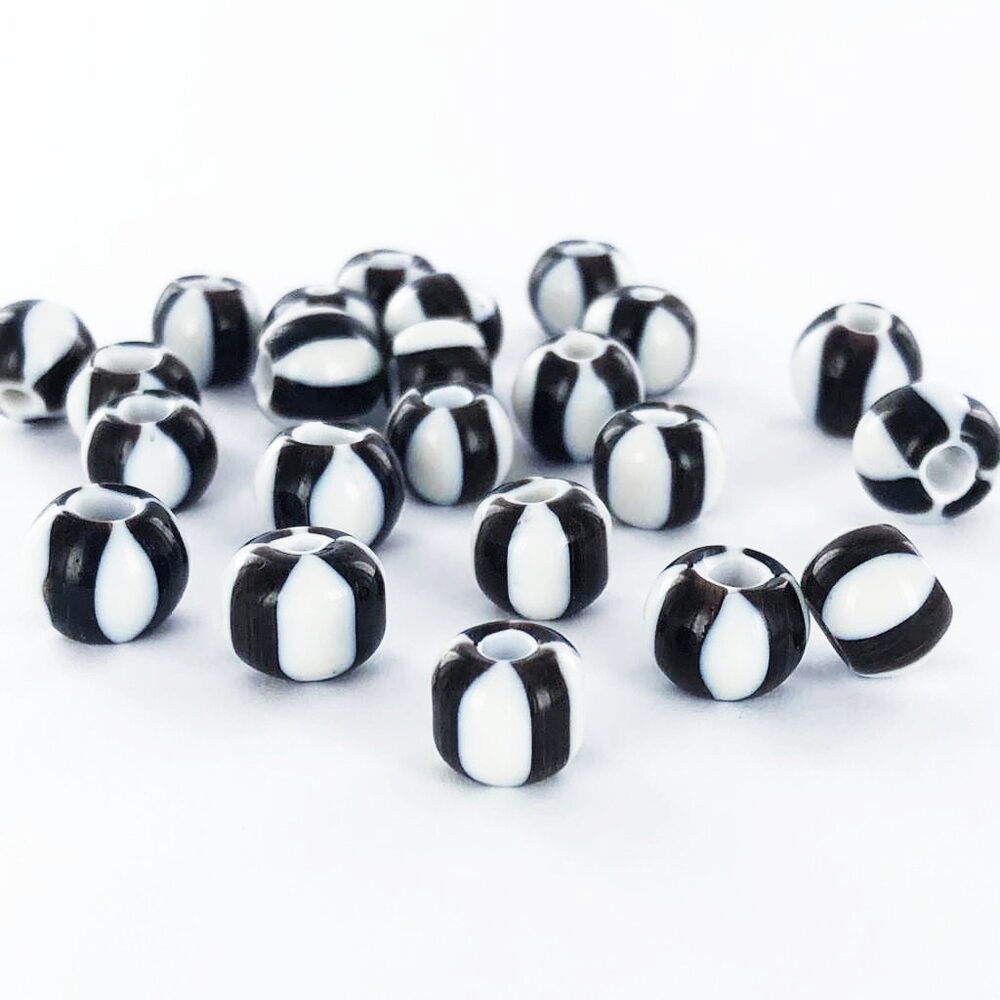 Gestreepte glaskralen rond 10mm zwart wit per 5 stuks