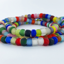 Afbeelding in Gallery-weergave laden, Glaskralen cilinder 7mm mat zwart per 10 gram
