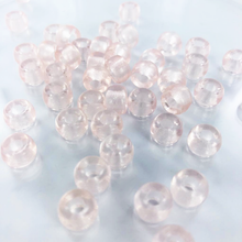 Afbeelding in Gallery-weergave laden, Glaskralen groot gat 9mm roze per 10 stuks

