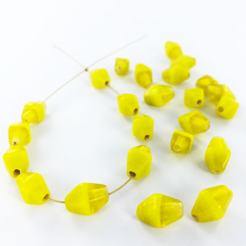 Glaskralen konisch 12mm tweekleurig geel per 10 stuks