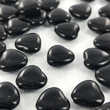 Afbeelding in Gallery-weergave laden, Hartjes kralen glas zwart 9mm per 5 stuks

