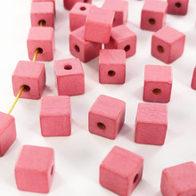 Afbeelding in Gallery-weergave laden, Houten kralen blokje 6mm roze per 10 stuks
