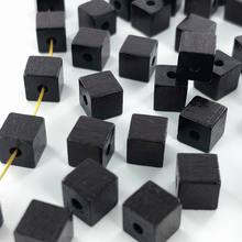 Afbeelding in Gallery-weergave laden, Houten kralen blokje 6mm zwart per 10 stuks
