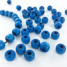 Afbeelding in Gallery-weergave laden, Houten kralen cilinder 10mm mat blauw per 30 stuks
