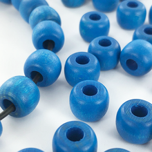 Afbeelding in Gallery-weergave laden, Houten kralen cilinder 10mm mat blauw per 30 stuks
