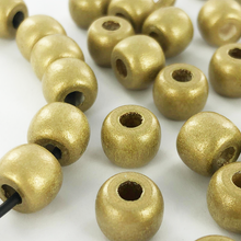 Afbeelding in Gallery-weergave laden, Houten kralen cilinder 10mm mat goud per 30 stuks
